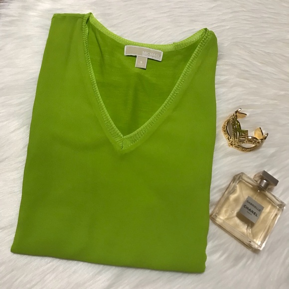 Micheal Kors Lime Green V Neck Sleeveless Top - Picture 2 of 6